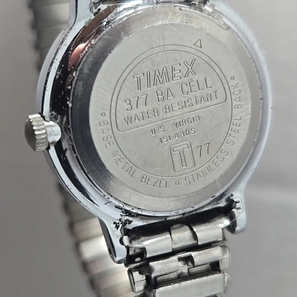 Womens Vintage Timex 22mm Watch Silver Tone Round Stretch Band New Battery - Picture 12 of 12